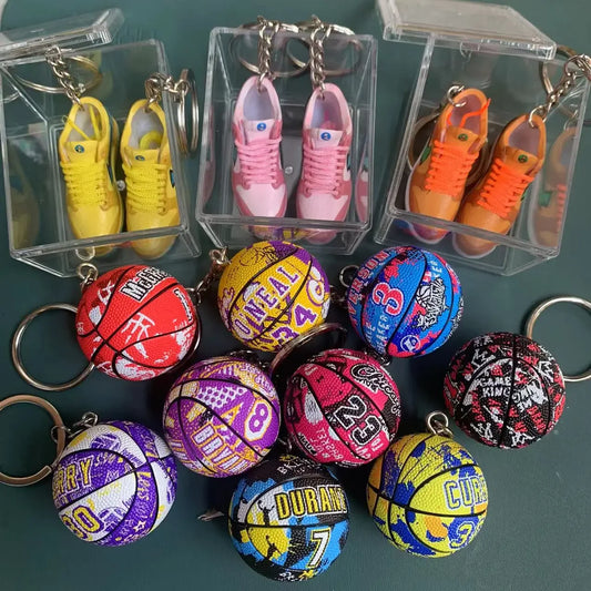 One Pair with Box 3D Mini Sneakers Key Chain Sports Shoes Souvenir Car Keychain Mobile Phone Key Pendant Model Exquisite Gift